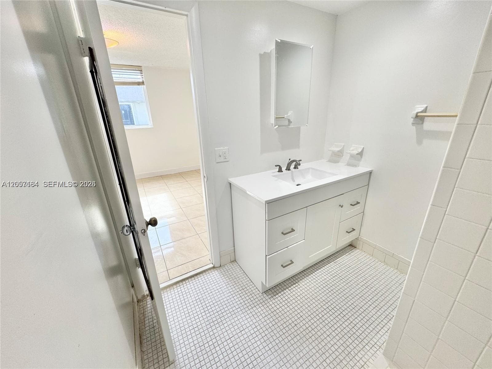 SAMARI LAKE EAST CONDO · #1542 in Hialeah Gardens - Photo 17
