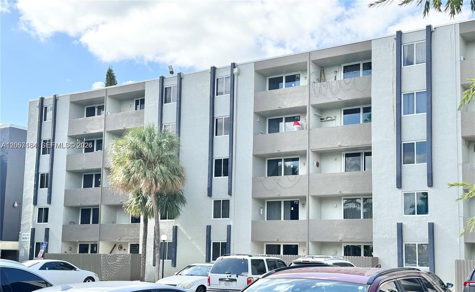 SAMARI LAKE EAST CONDO · #1542 in Hialeah Gardens - Photo 1
