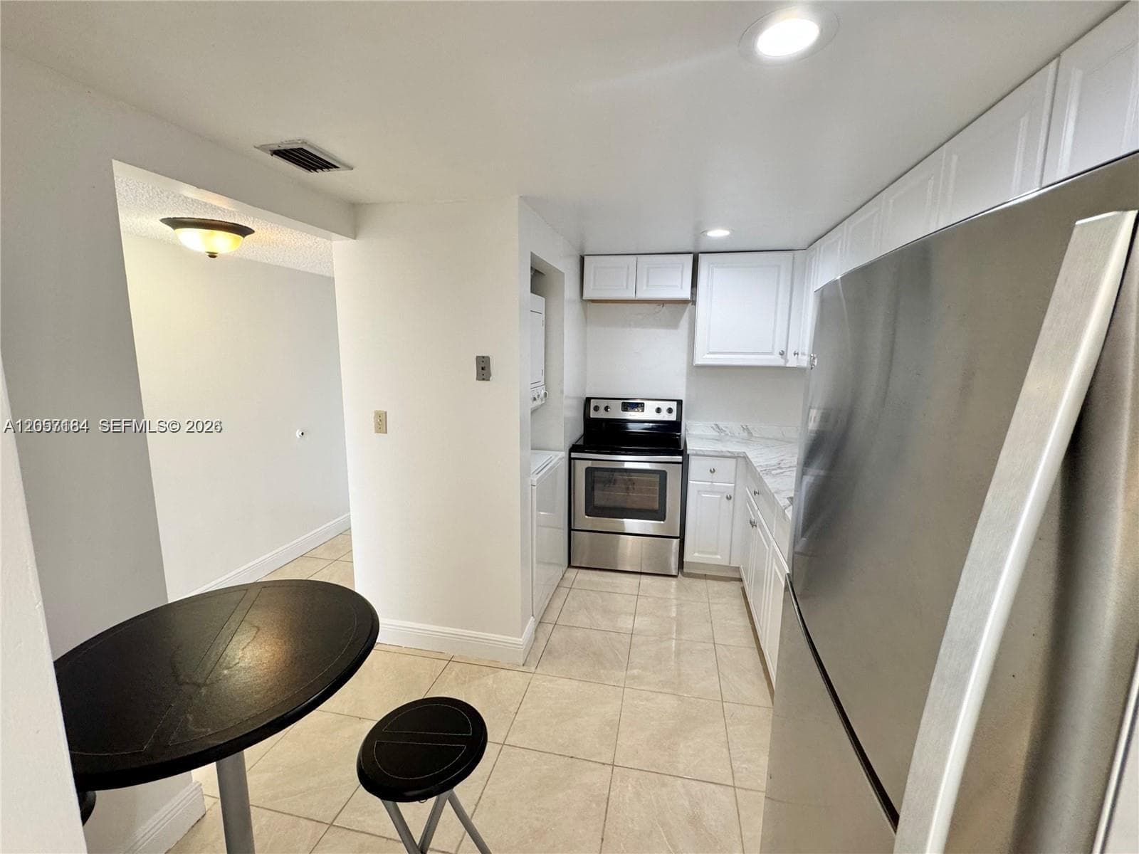 SAMARI LAKE EAST CONDO · #1542 in Hialeah Gardens - Photo 5