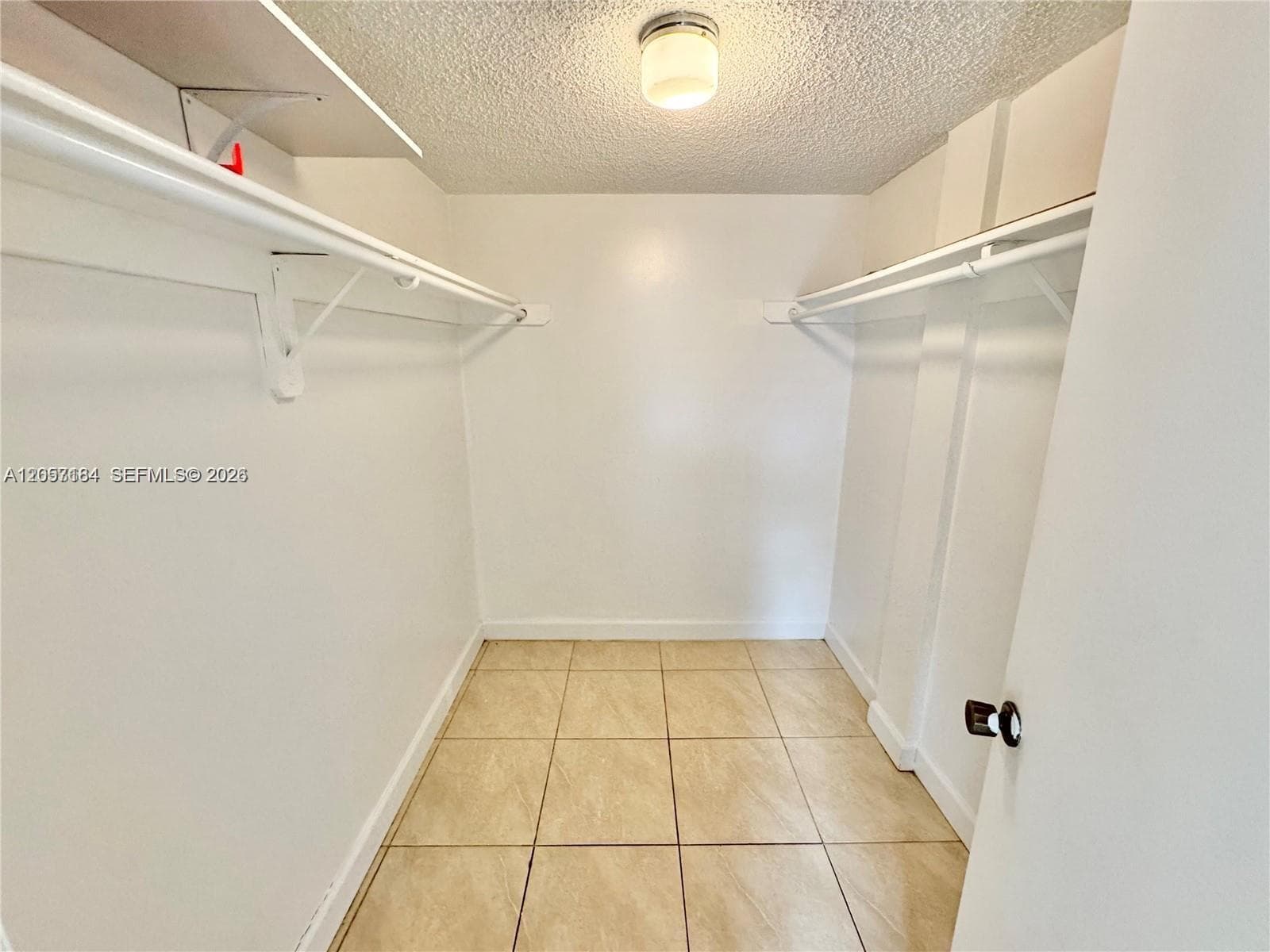 SAMARI LAKE EAST CONDO · #1542 in Hialeah Gardens - Photo 18