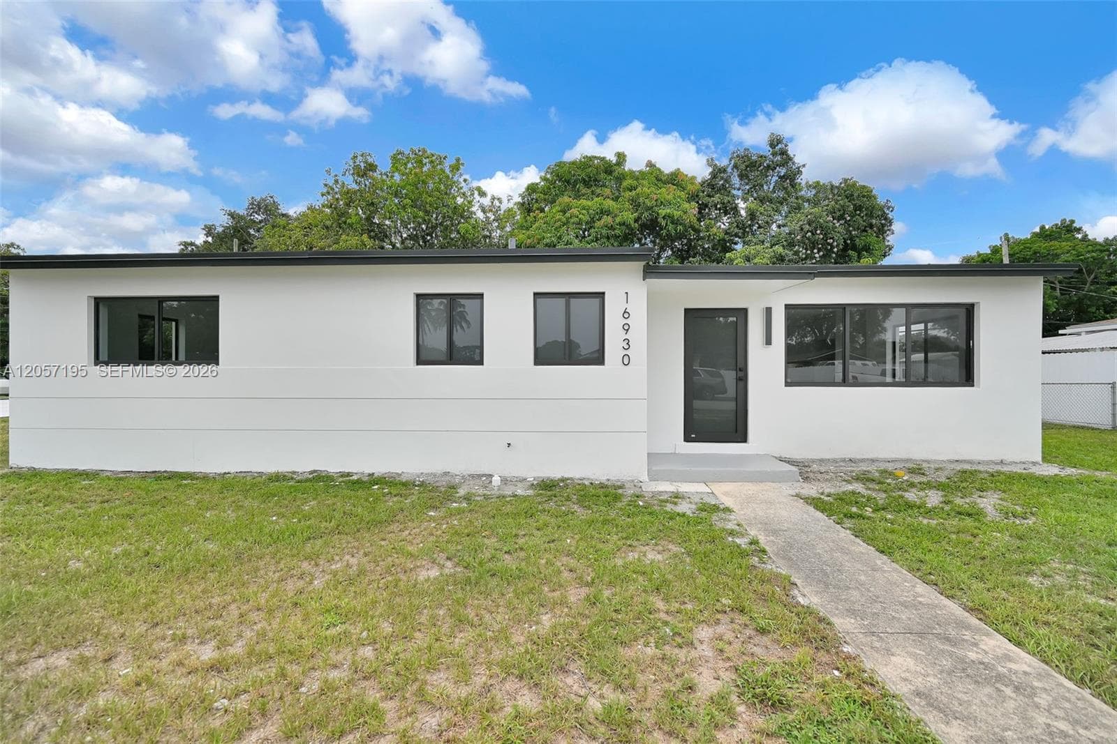 16930 NW 37th Pl photo 2