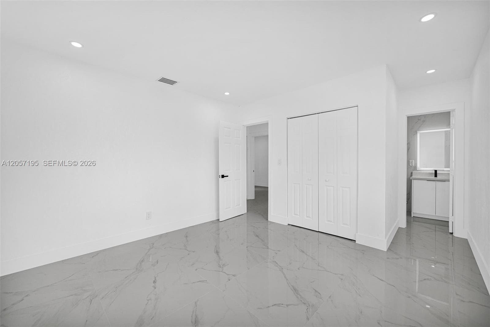 16930 NW 37th Pl photo 12