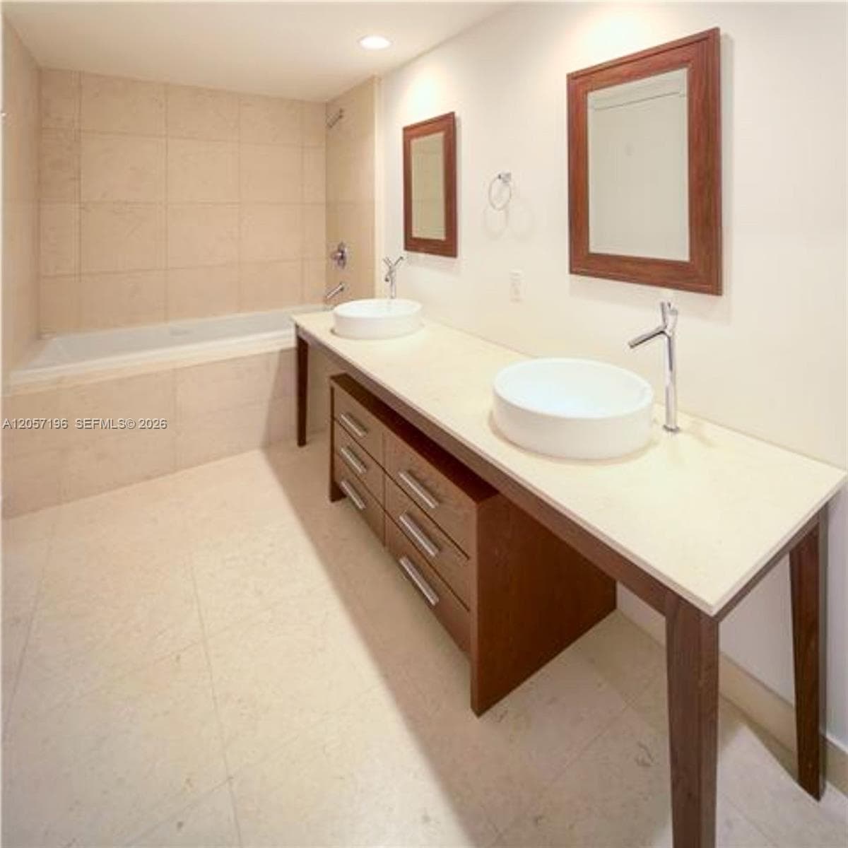 Icon Brickell I · #3411 in Miami - Photo 10