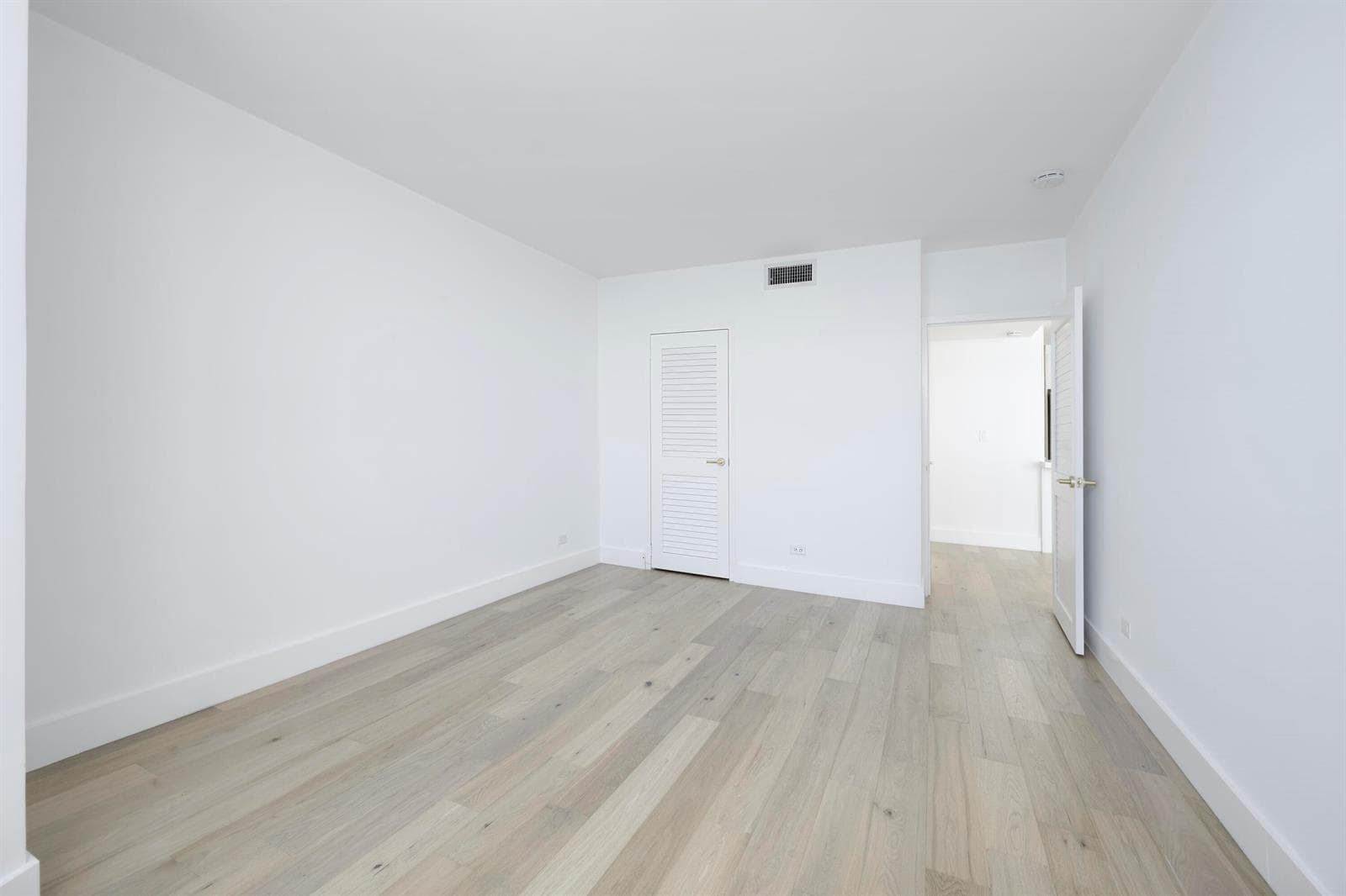 2800 N Flagler Dr Apt 709 West-print-010