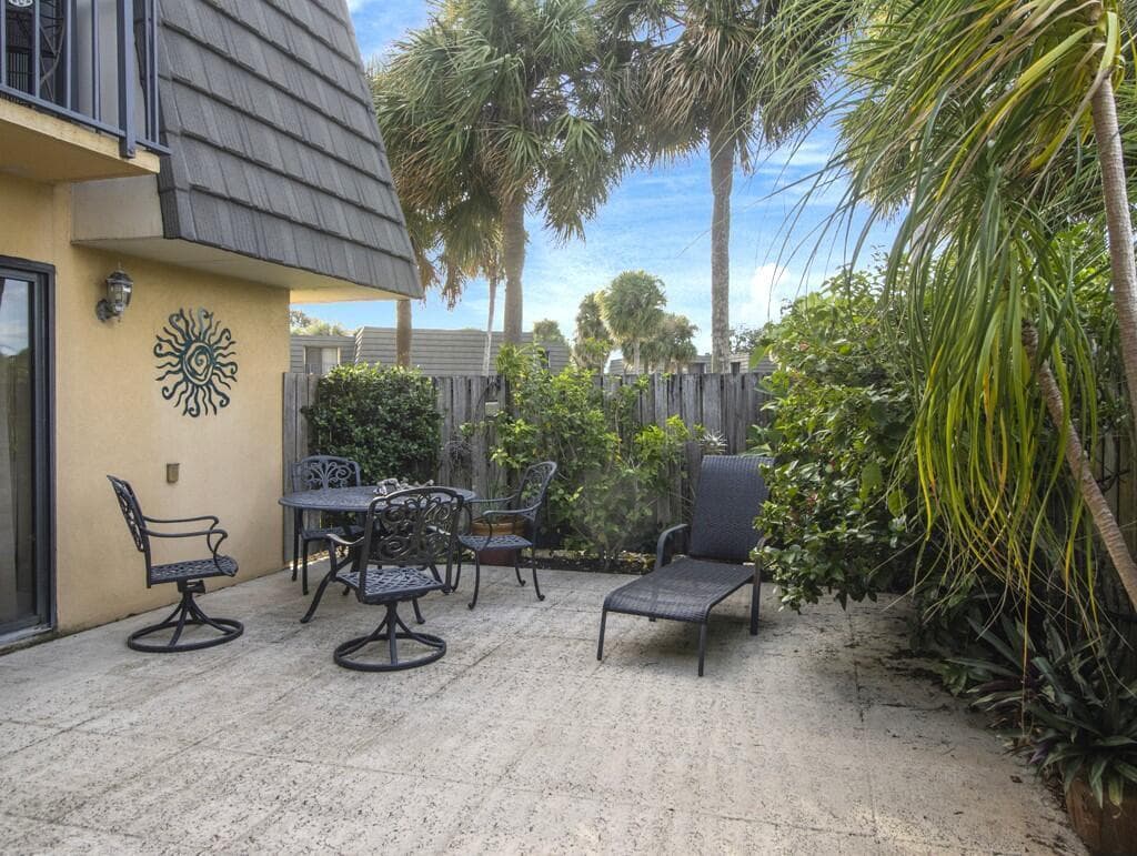 Patio fenced