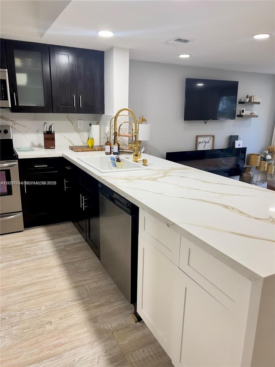 Commodore Plaza Tower · #1503 in Aventura - Photo 10