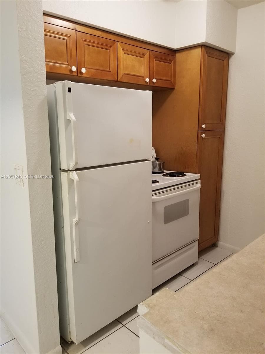 Parkside Manor Condominiu · #18 in Hallandale Beach - Photo 17