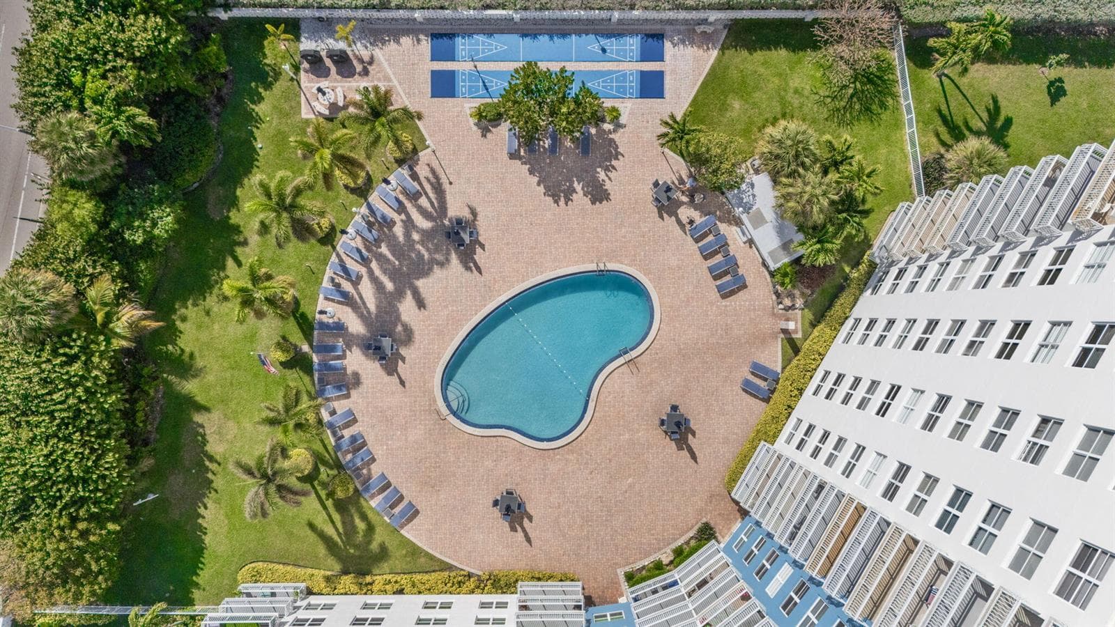 3-web-or-mls-3-print-301 N Ocean Blvd ap