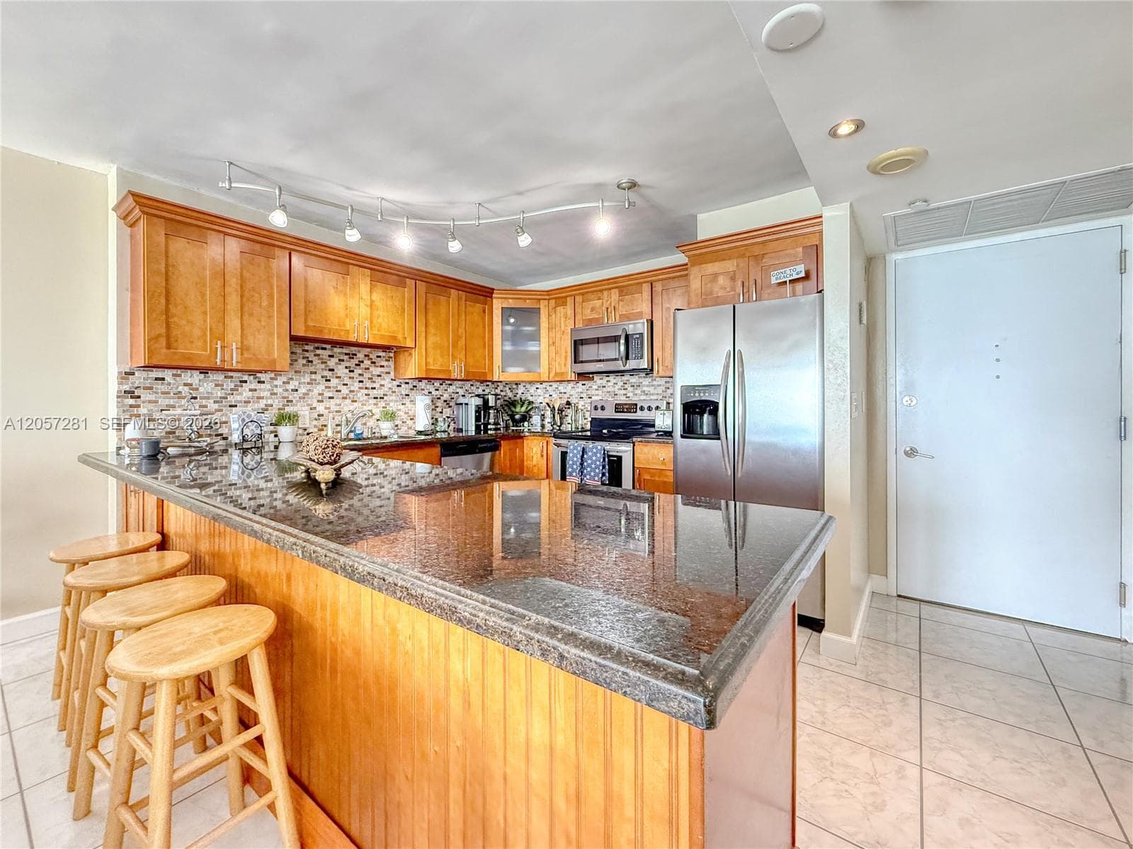 ARLEN BEACH CONDO · #1508 in Miami Beach - Photo 6