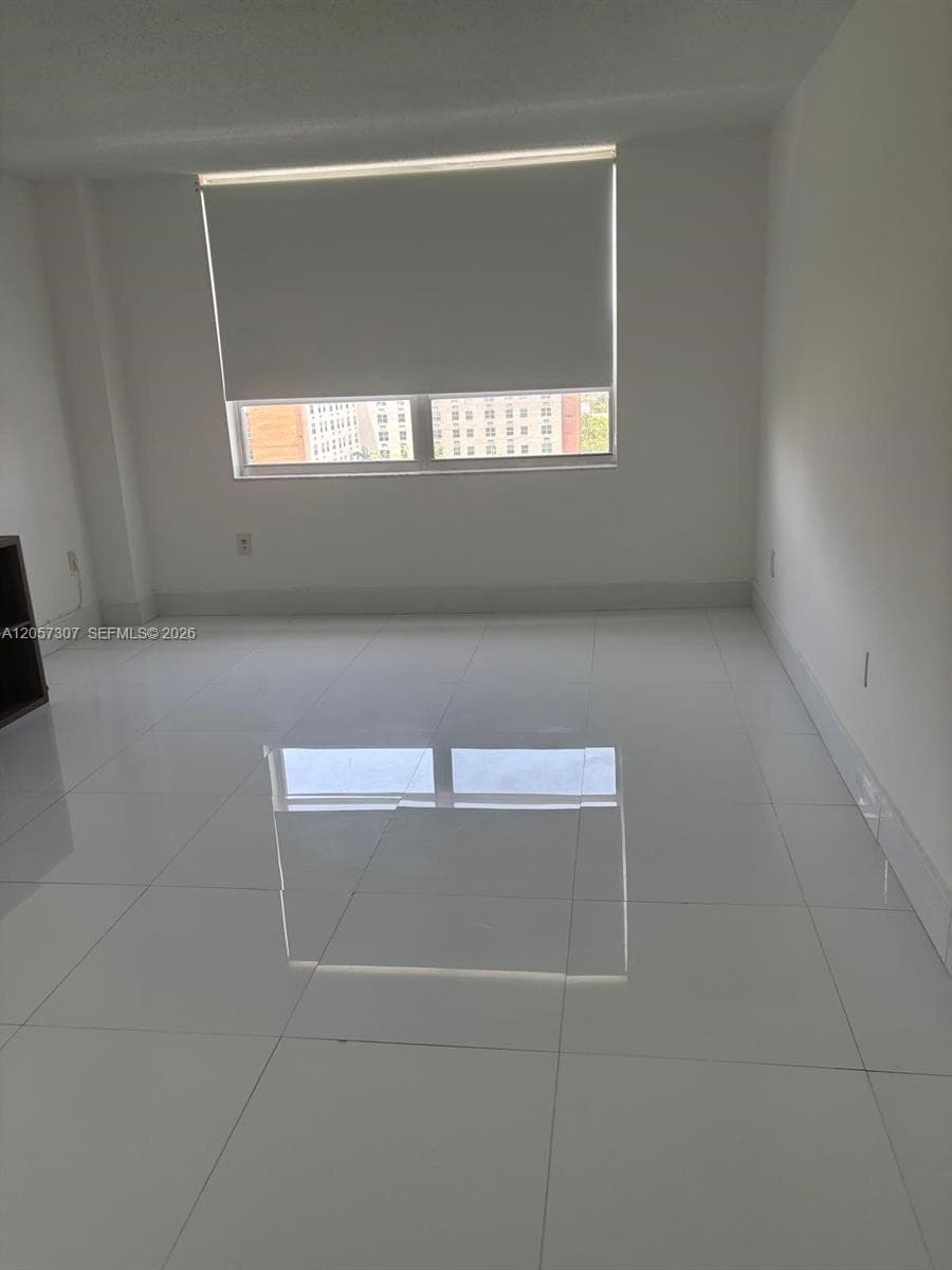 COMMODORE PLAZA CONDO · #909 in Aventura - Photo 18
