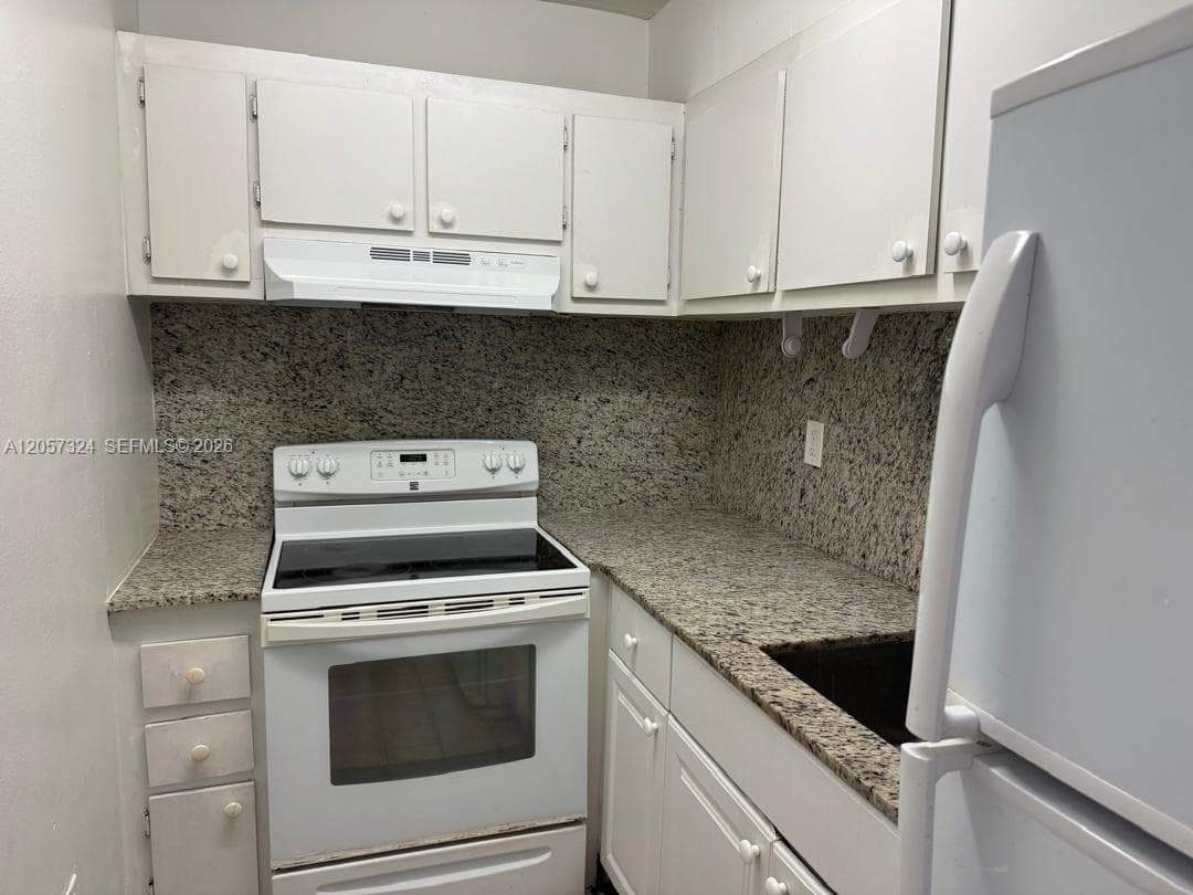 SUNSET VILLAS CONDO · #206-3 in Miami - Photo 1