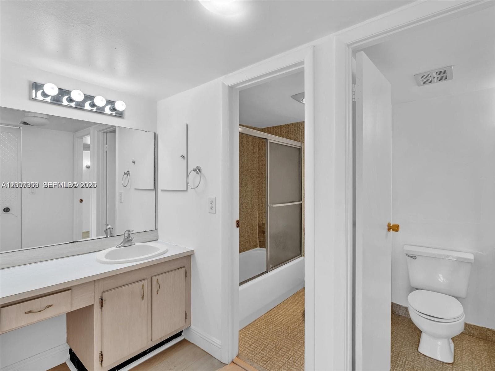 BISCAYA CONDO · #203 in Aventura - Photo 32