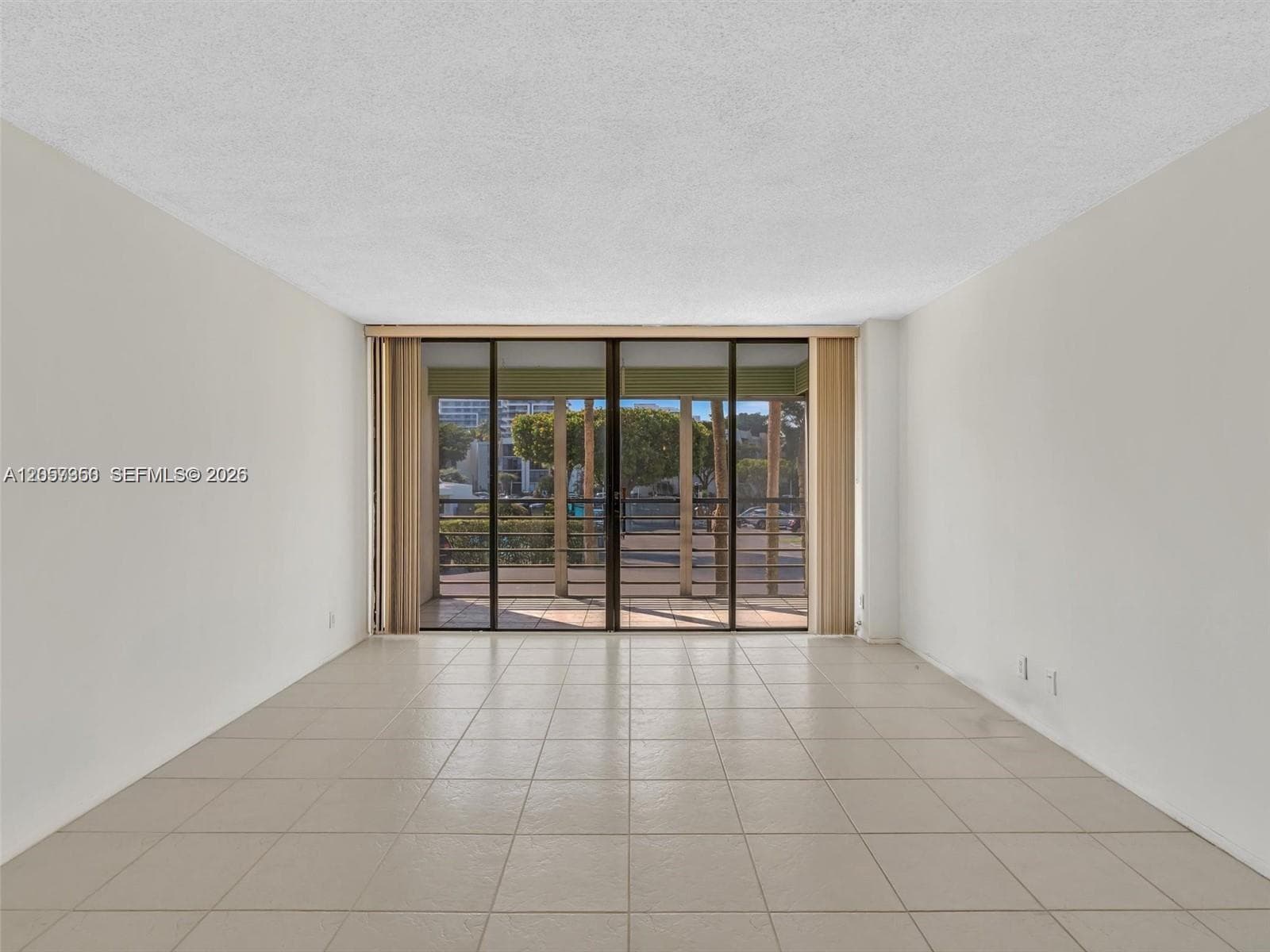 BISCAYA CONDO · #203 in Aventura - Photo 11