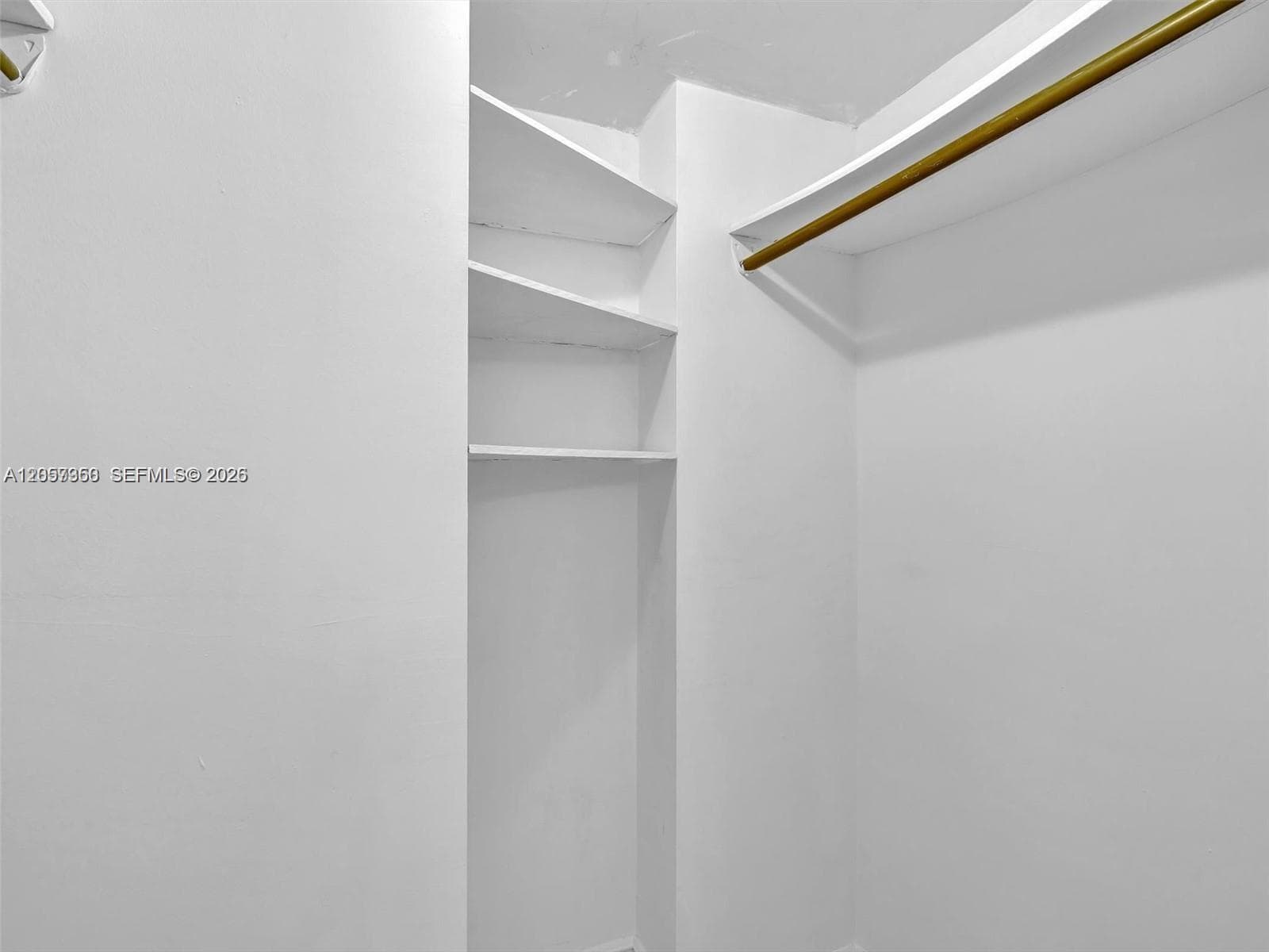 BISCAYA CONDO · #203 in Aventura - Photo 31