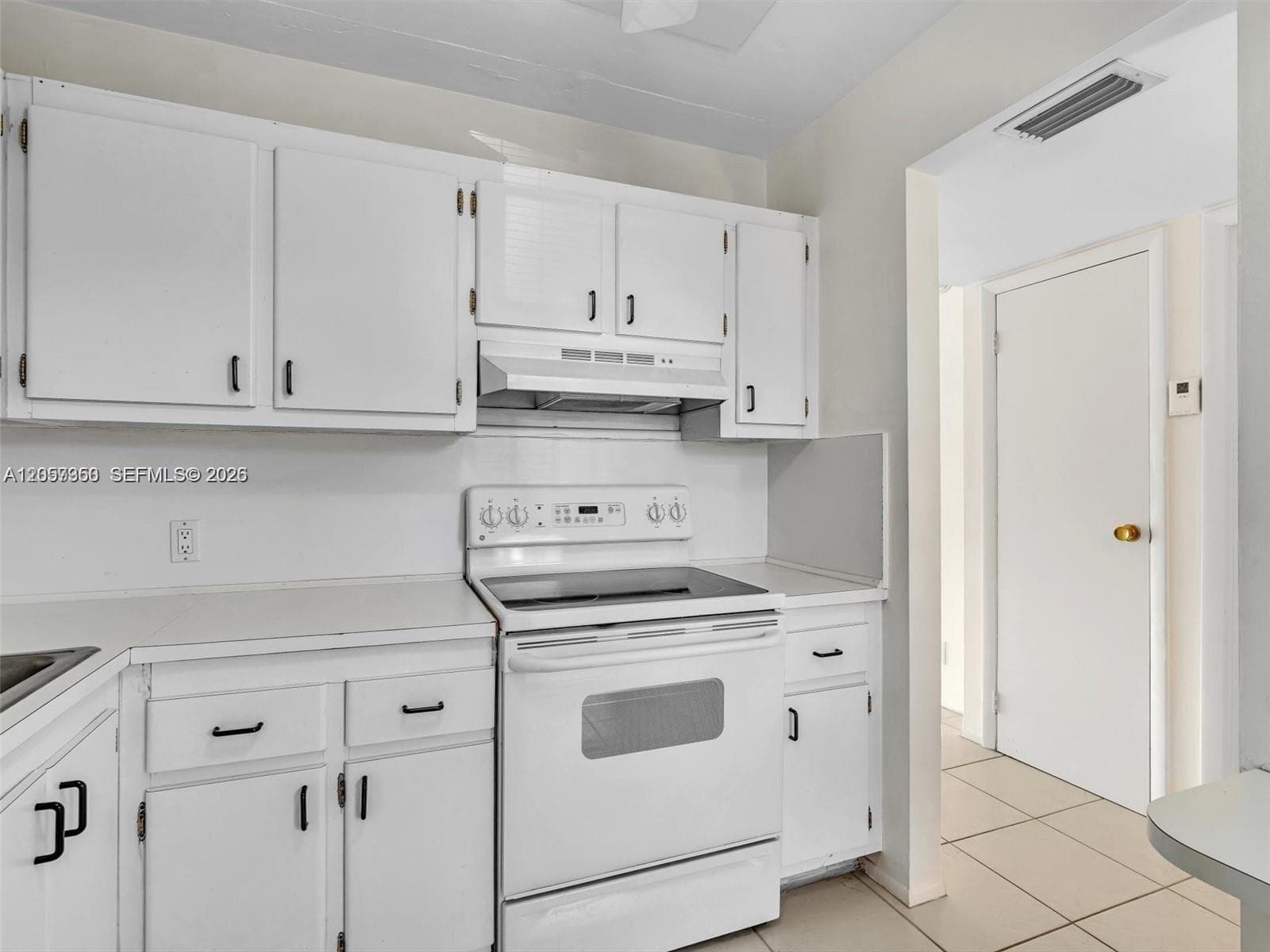 BISCAYA CONDO · #203 in Aventura - Photo 8