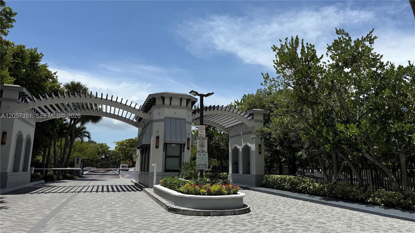POINCIANA ISLAND · #909 in Sunny Isles Beach - Photo 23