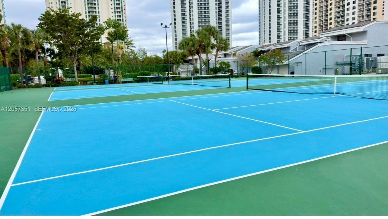 POINCIANA ISLAND · #909 in Sunny Isles Beach - Photo 17