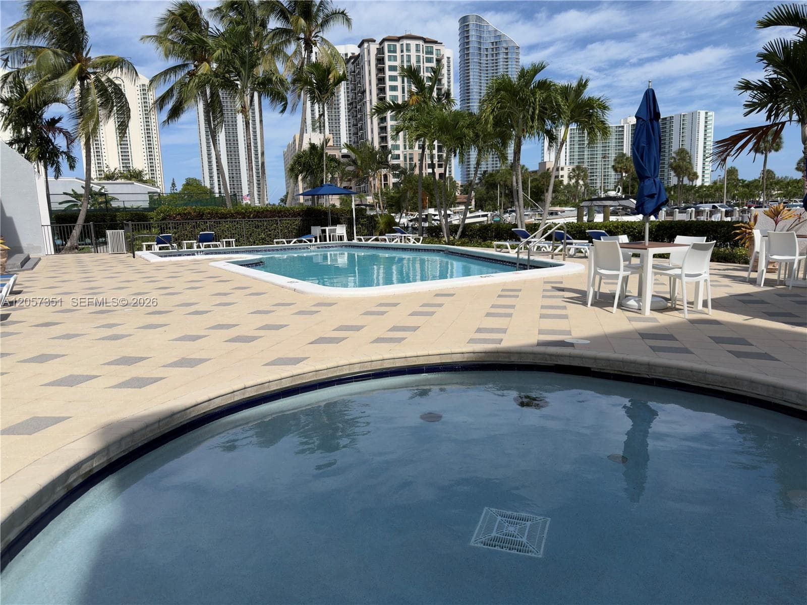 POINCIANA ISLAND · #909 in Sunny Isles Beach - Photo 11
