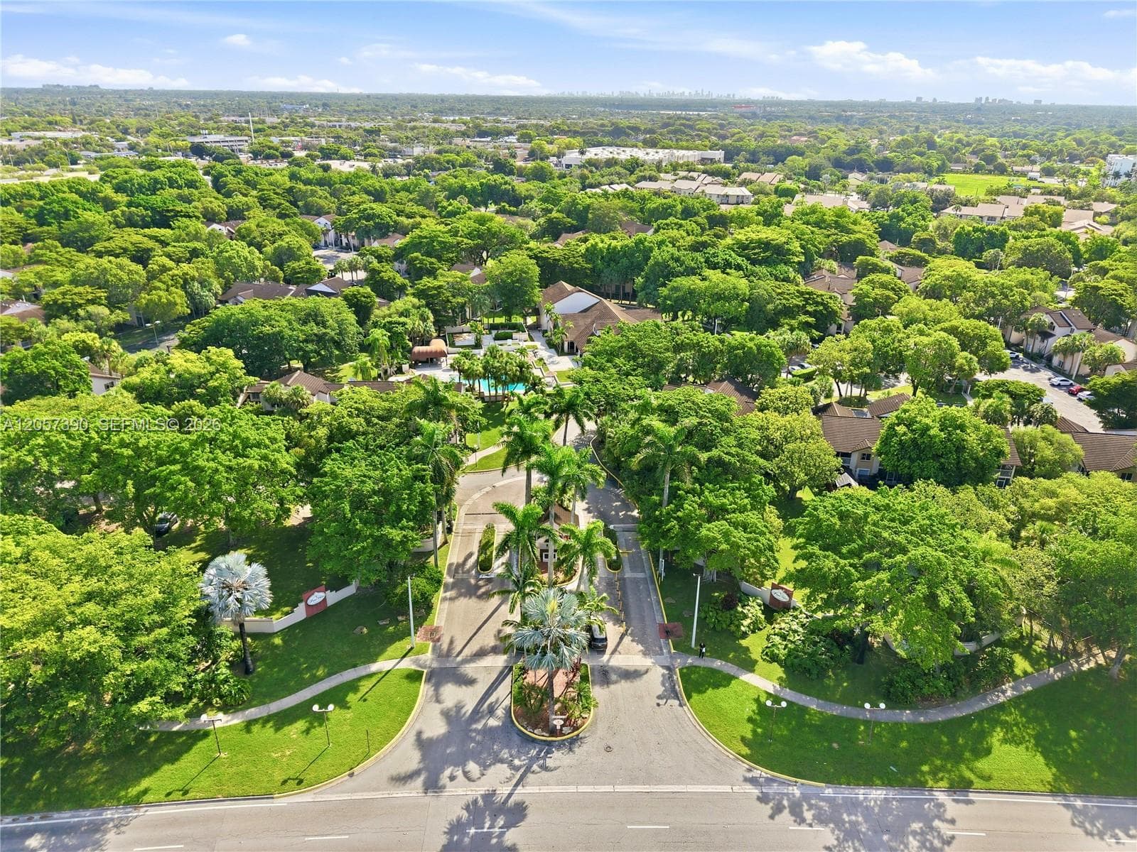 PARC VISTA · #13920 in Miami - Photo 2