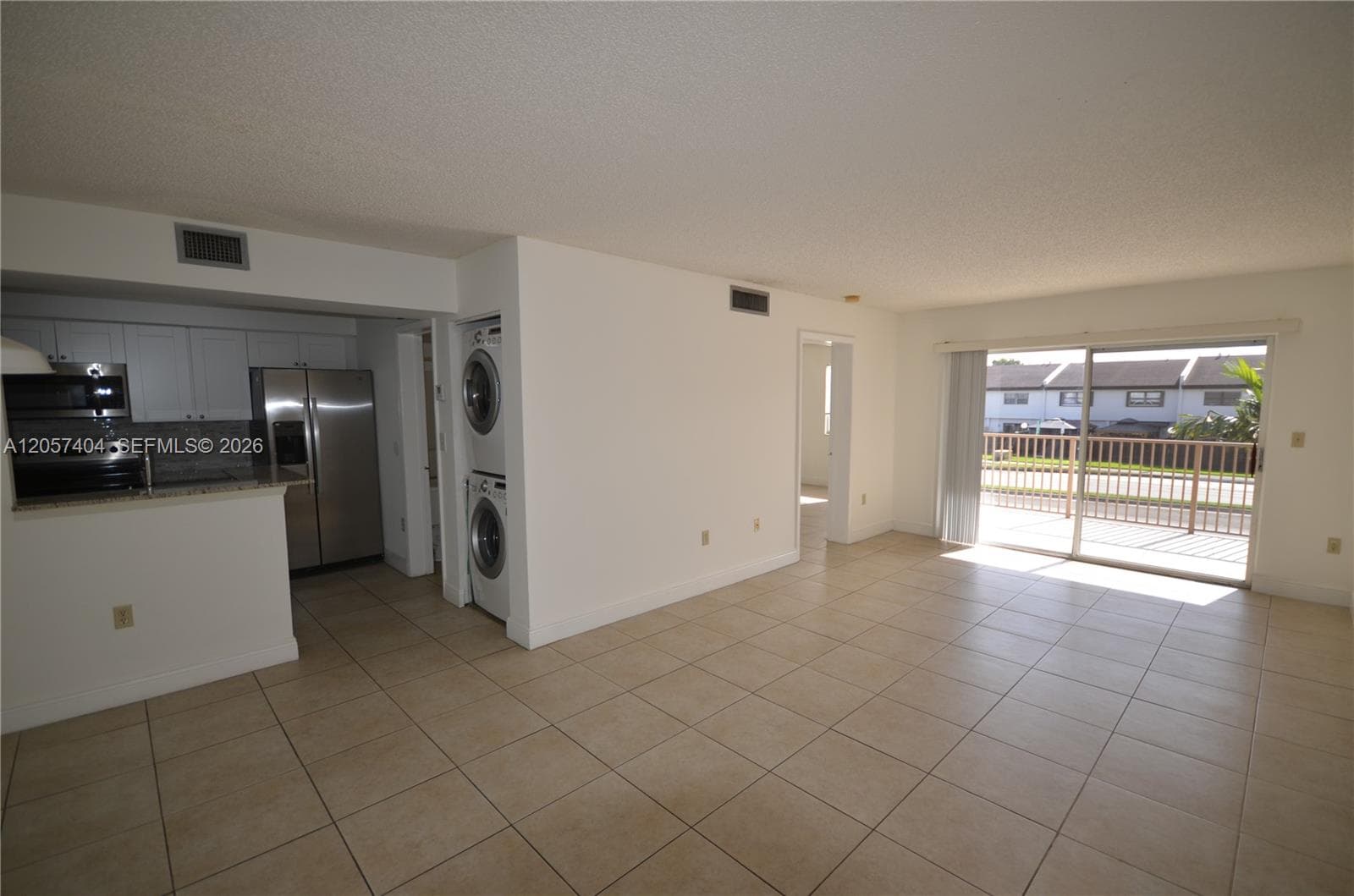 KENDALL LAKE TOWERS CONDO · #207 in Miami - Photo 2