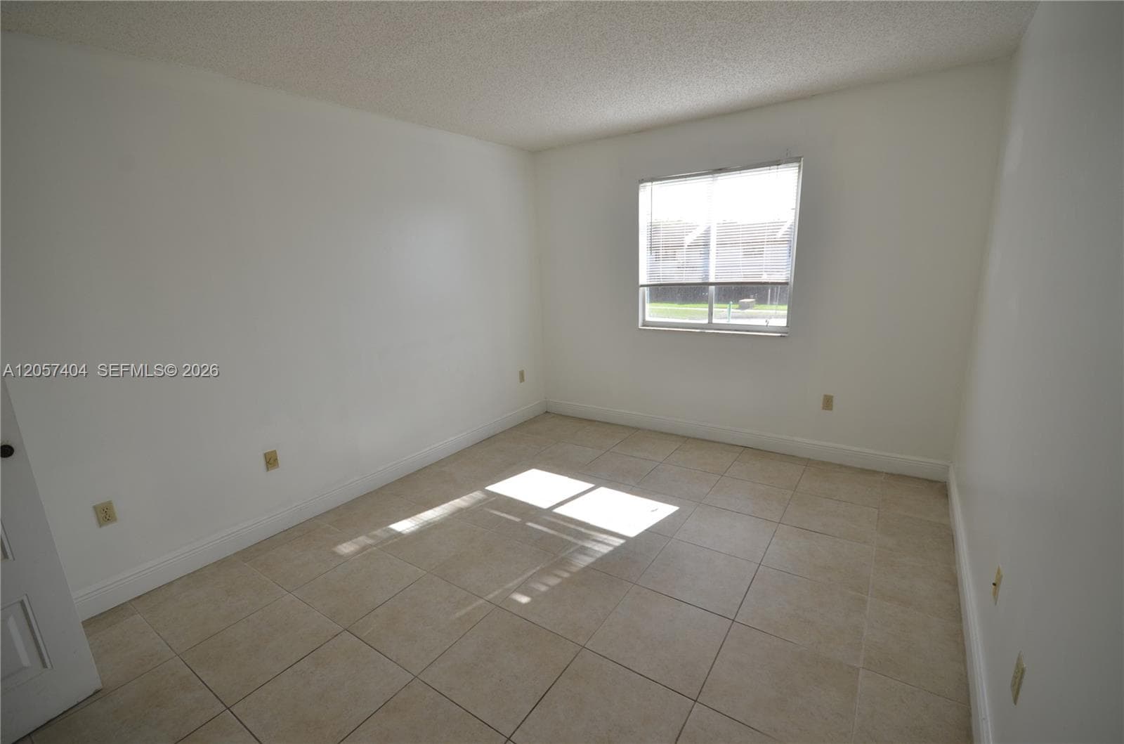 KENDALL LAKE TOWERS CONDO · #207 in Miami - Photo 7
