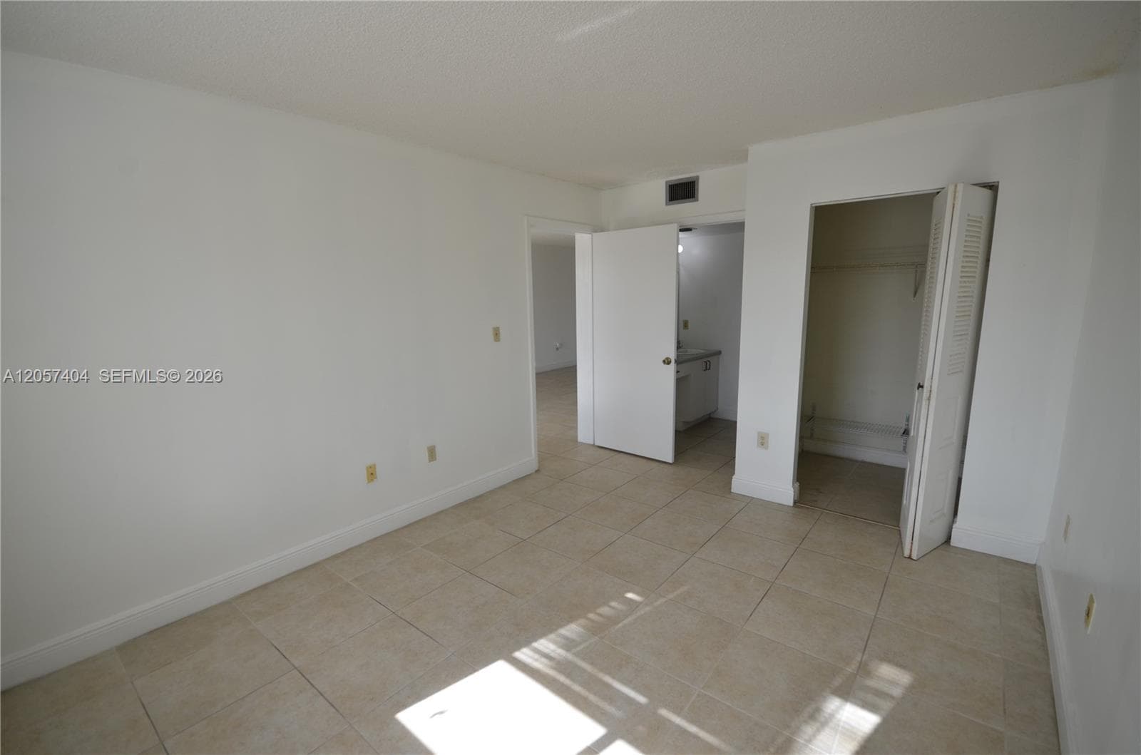 KENDALL LAKE TOWERS CONDO · #207 in Miami - Photo 9