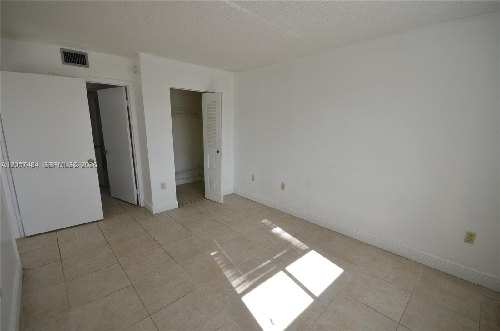 KENDALL LAKE TOWERS CONDO · #207 in Miami - Photo 8