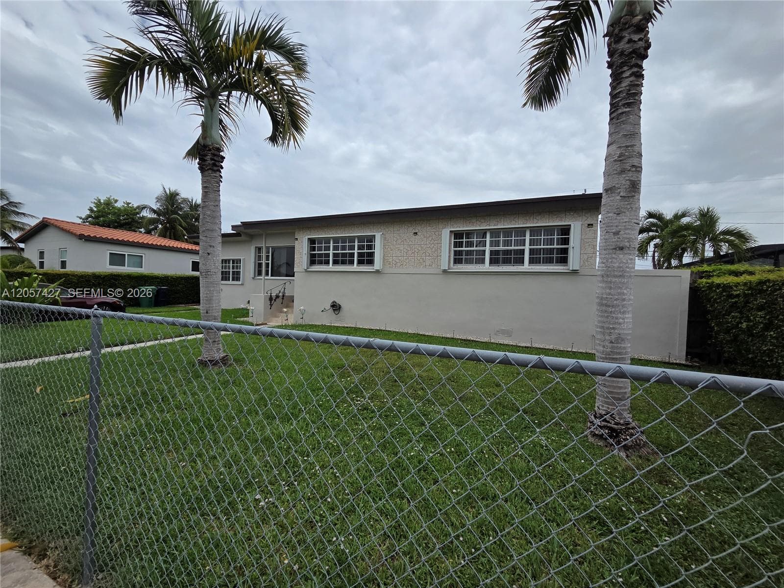 8441 SW 32nd Ter photo 1