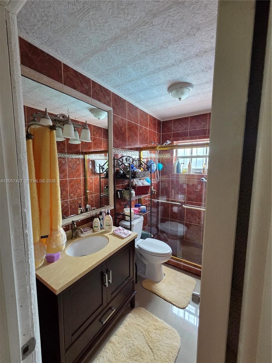 8441 SW 32nd Ter photo 18