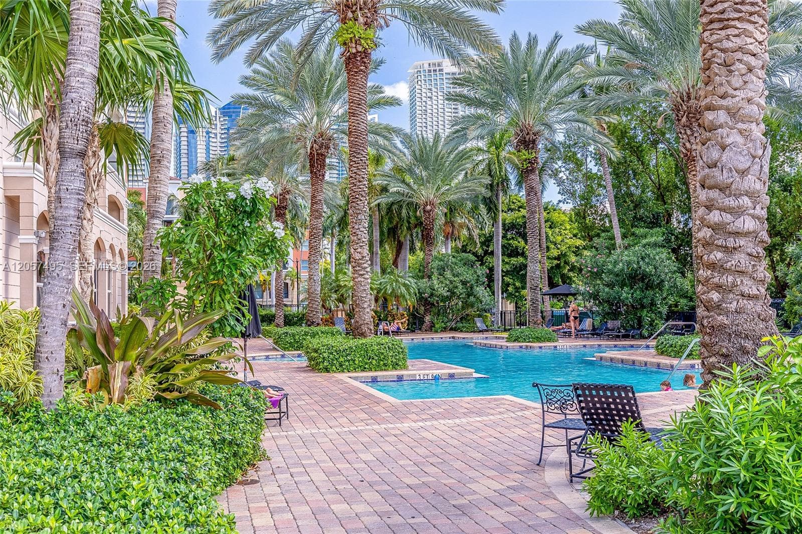 Porto Bellagio · #4301 in Sunny Isles Beach - Photo 1