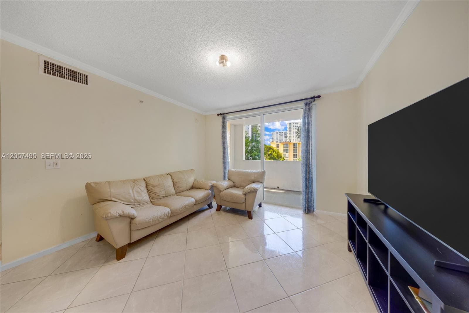 Porto Bellagio · #4301 in Sunny Isles Beach - Photo 5