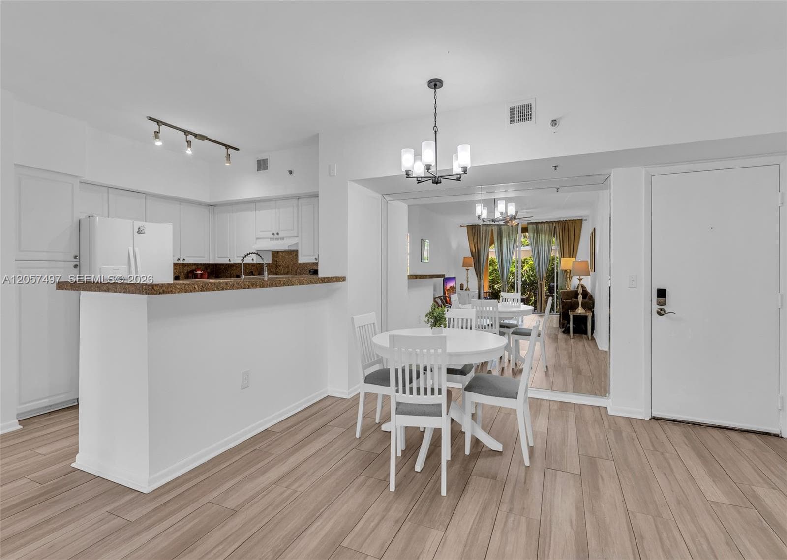 THE YACHT CLUB AT AVENTUR · #9101 in Aventura - Photo 2