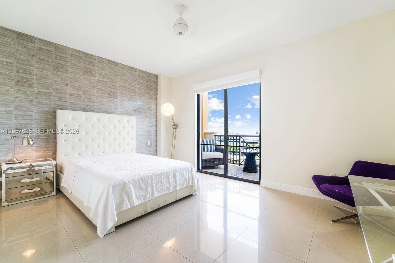 Master Bdrm. with balcony over canal