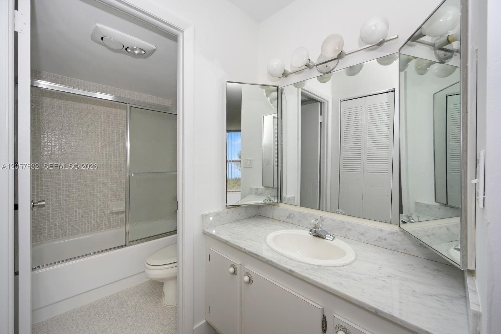 WILSHIRE CONDO · #621E in Miami - Photo 23