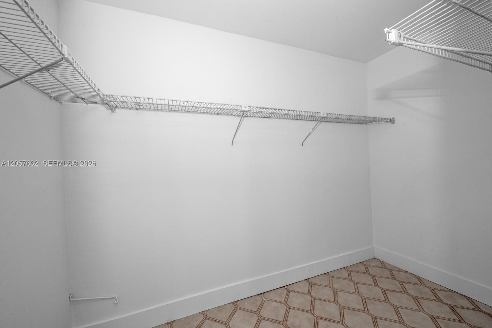 WILSHIRE CONDO · #621E in Miami - Photo 24