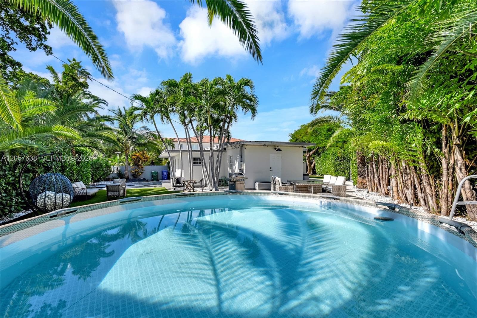 1800 SW 5th Ave #n/a photo 2