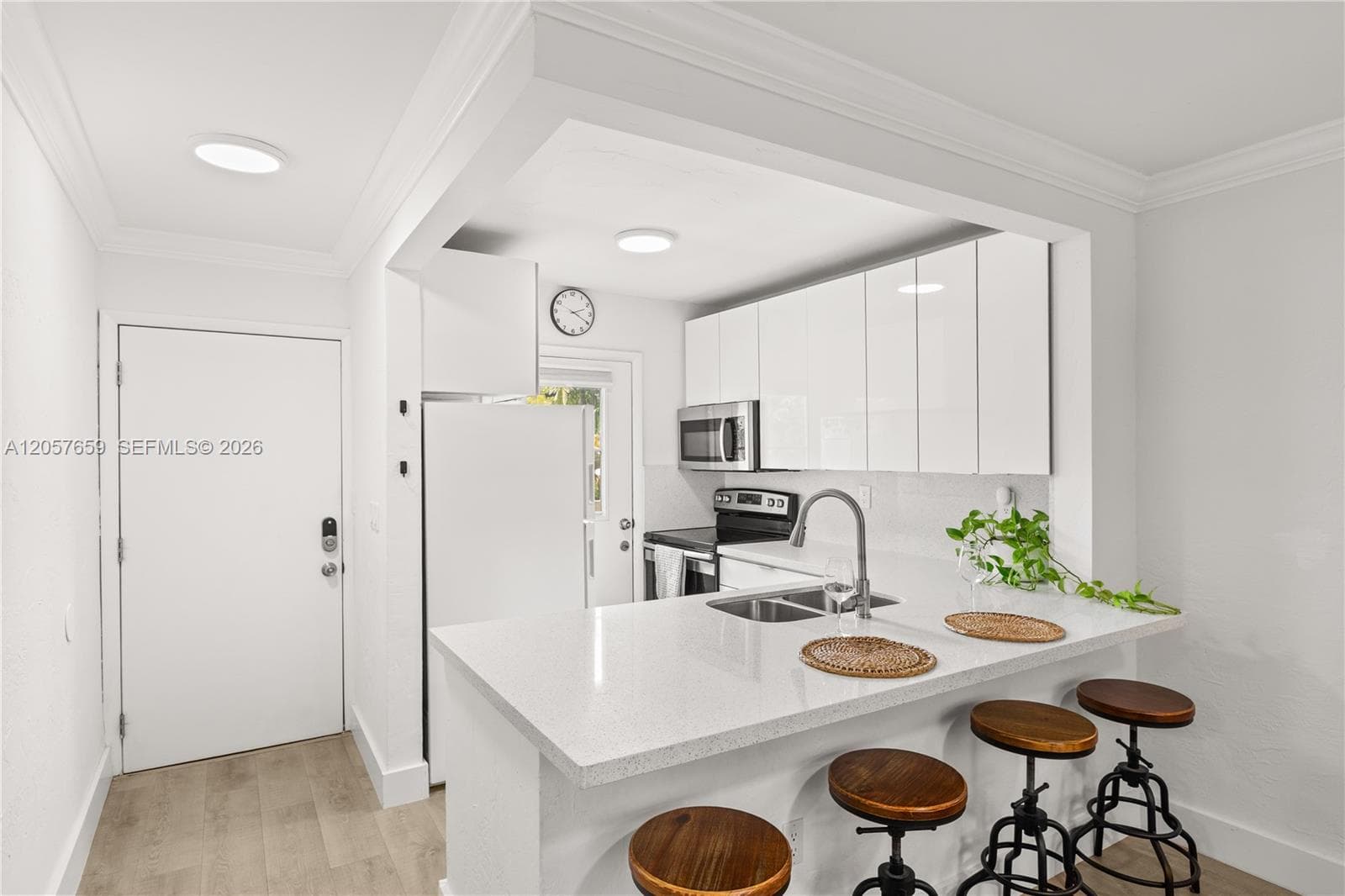 MADRID TOWERS CONDO · #105 in Coral Gables - Photo 2