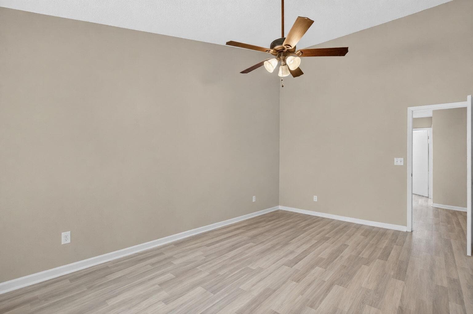 56-web-or-mls-5314 Sapphire Valley (5)