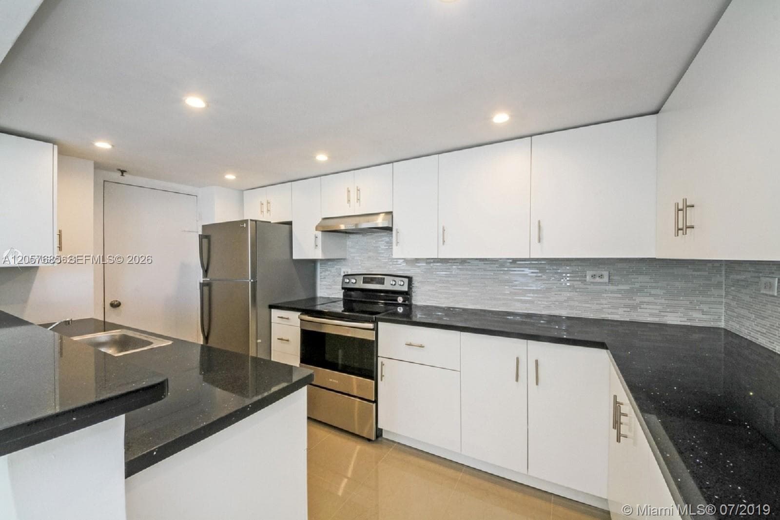 CARIBBEAN TOWERS CONDO · #2H in North Bay Village - Photo 8