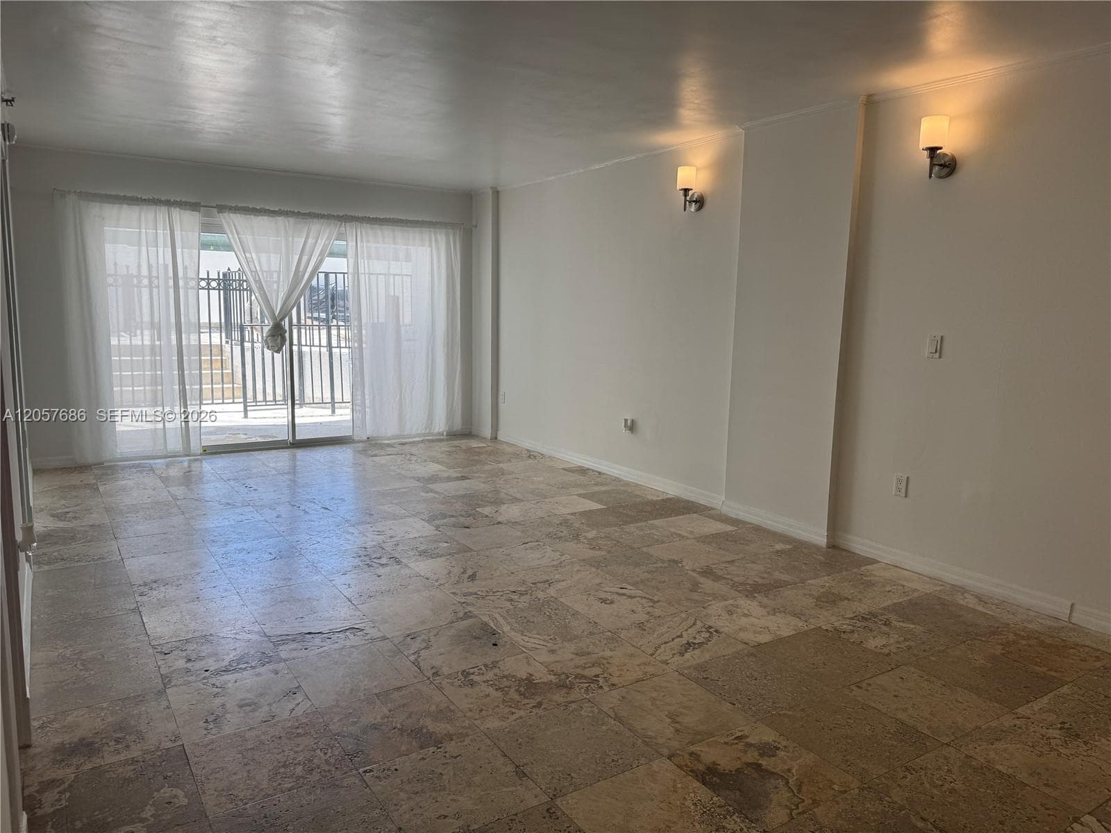 GOLDEN WEST CONDO · #202 in Miami Beach - Photo 2