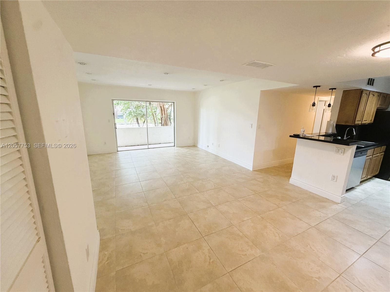 DADELAND CAPRI CONDO · #A102 in Miami - Photo 5