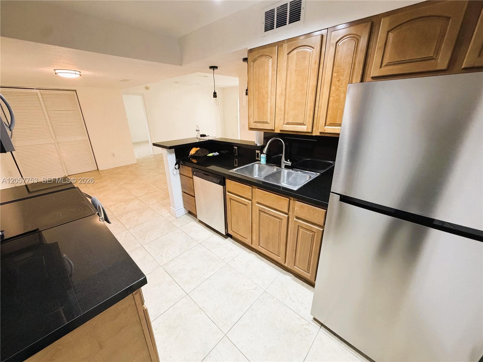 DADELAND CAPRI CONDO · #A102 in Miami - Photo 4