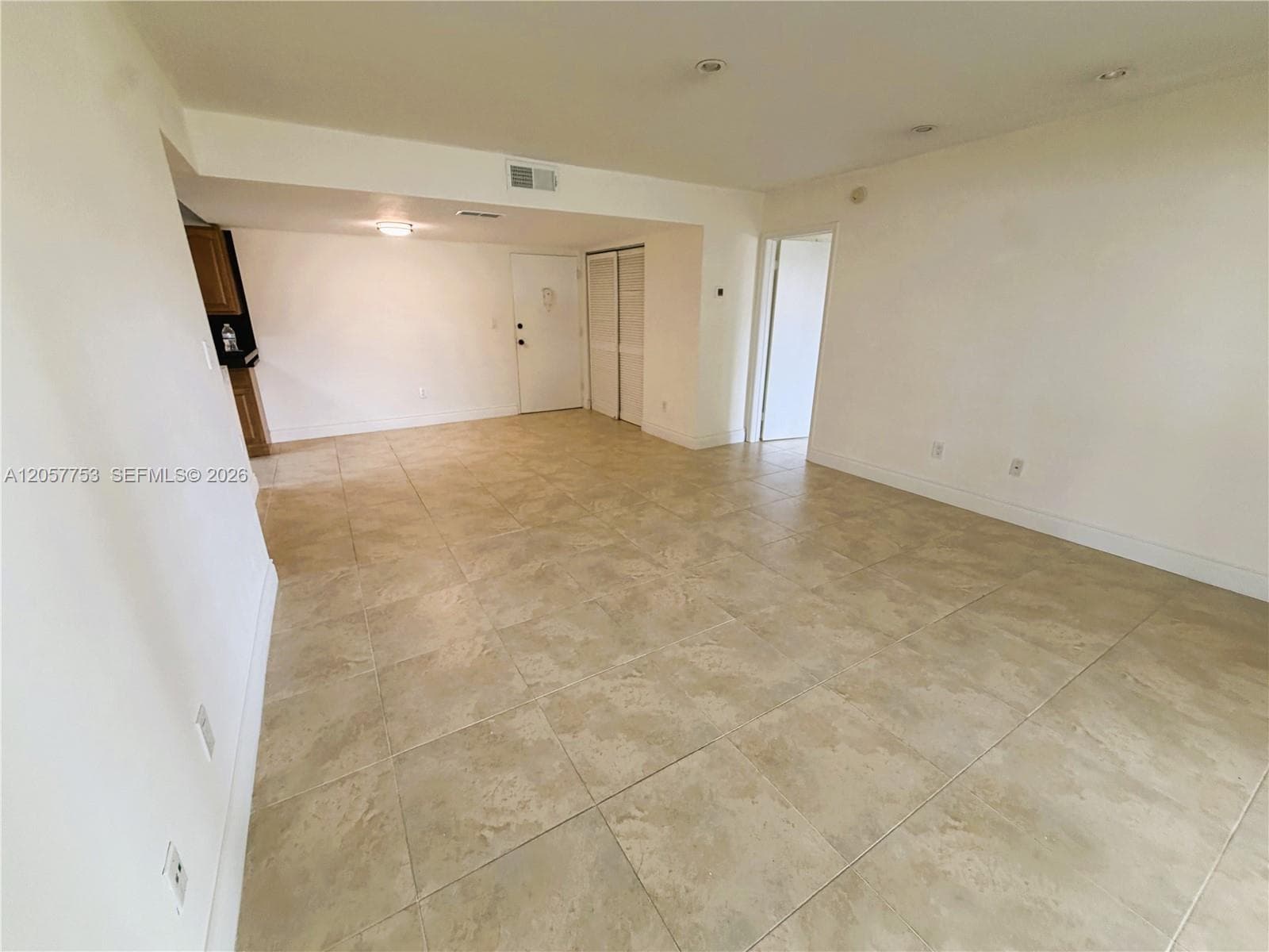 DADELAND CAPRI CONDO · #A102 in Miami - Photo 8