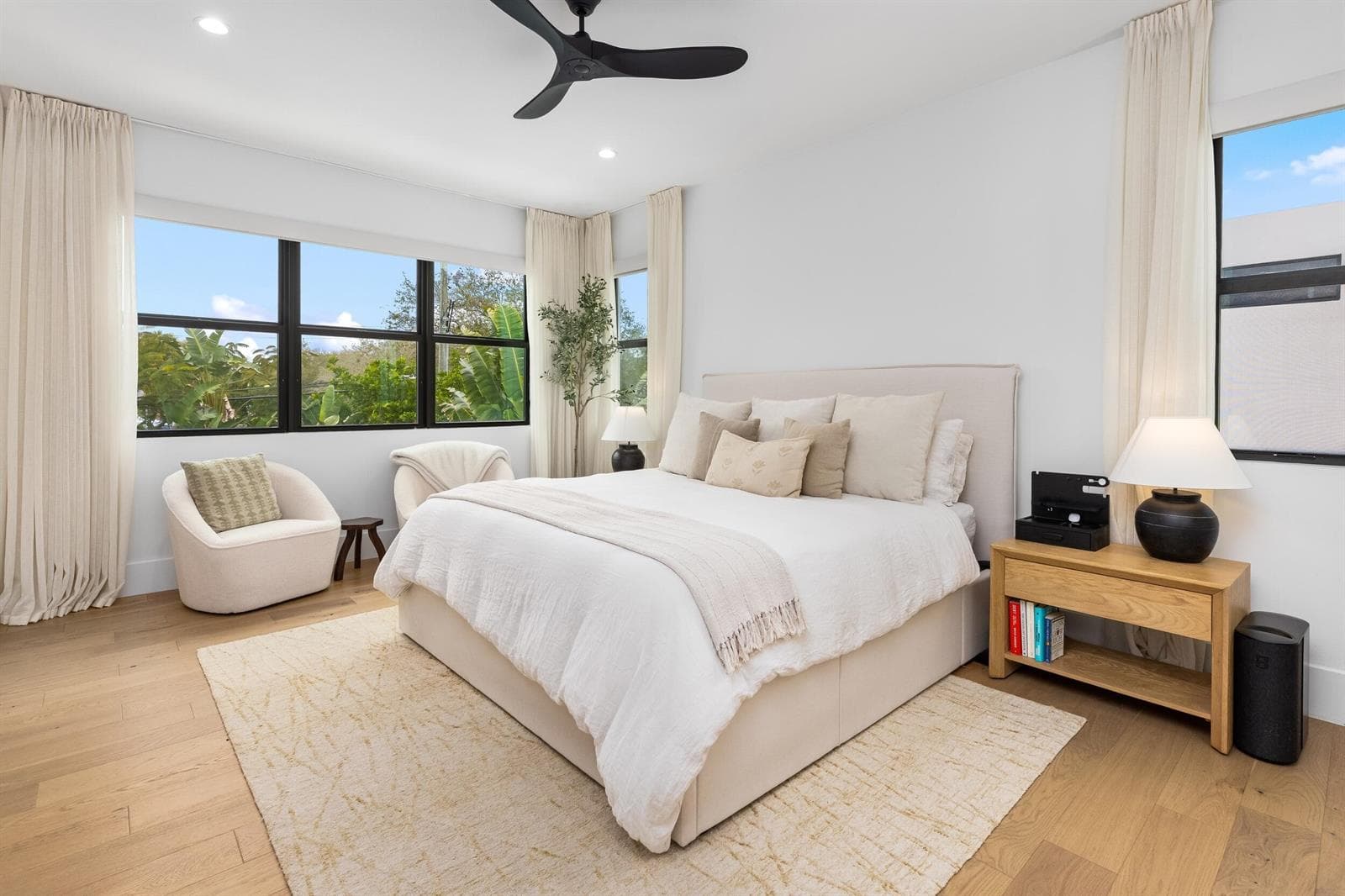 Primary bed