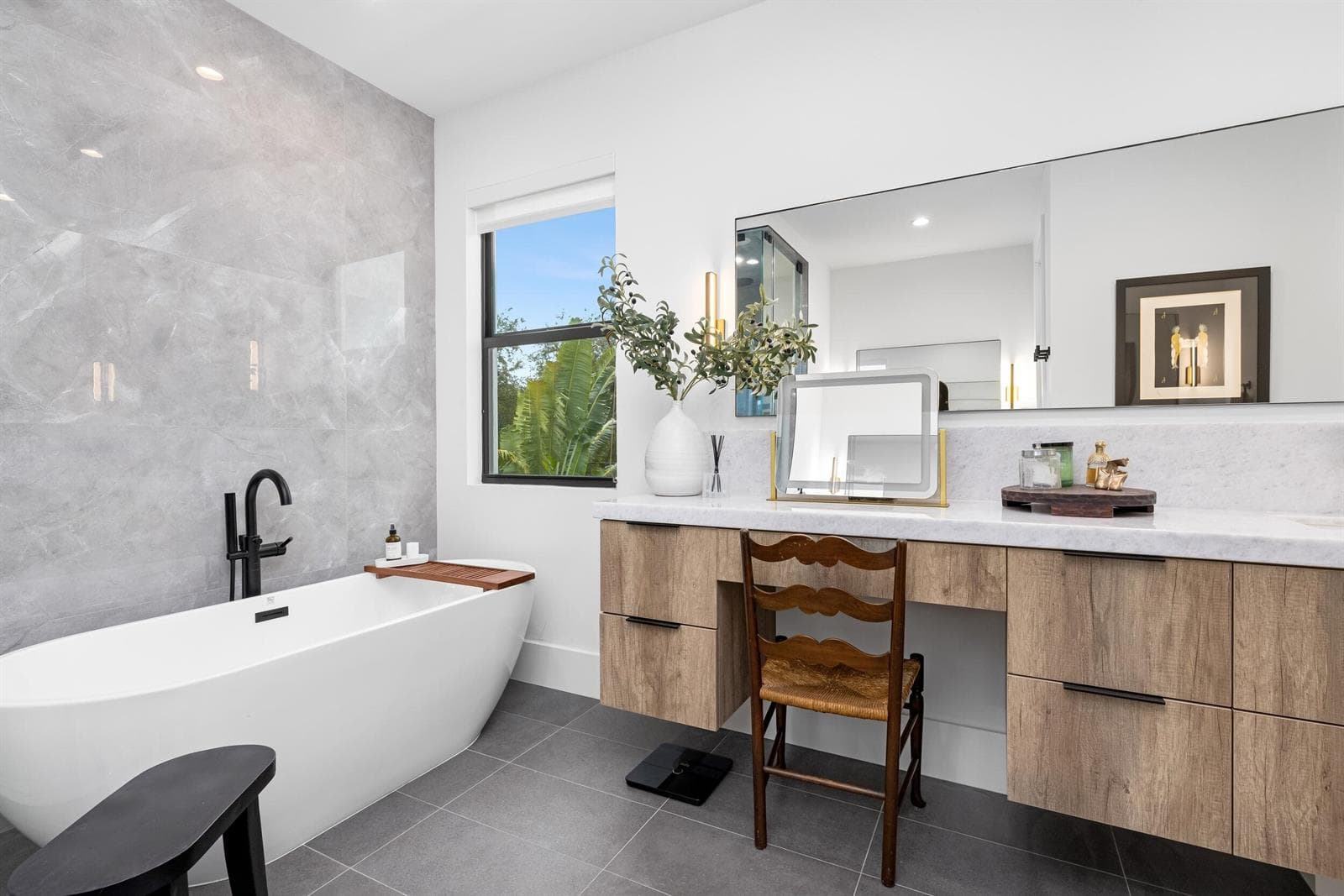 Primary bath