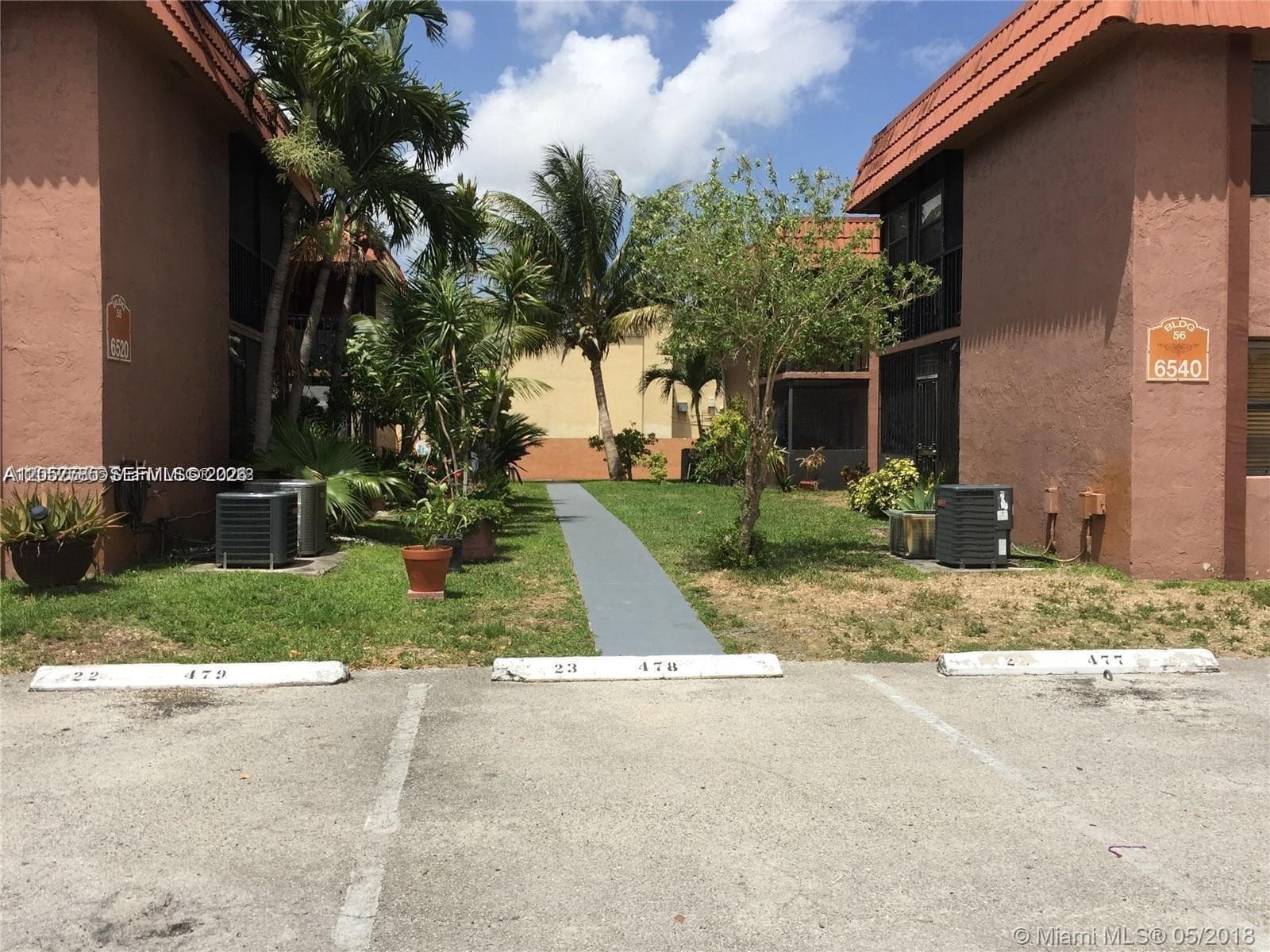 LAGO GRANDE CONDO THREE B · #56-22 in Hialeah - Photo 2