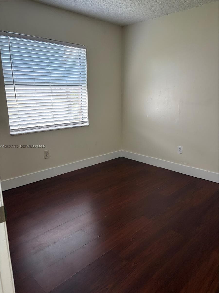 LAGO GRANDE CONDO THREE B · #56-22 in Hialeah - Photo 22