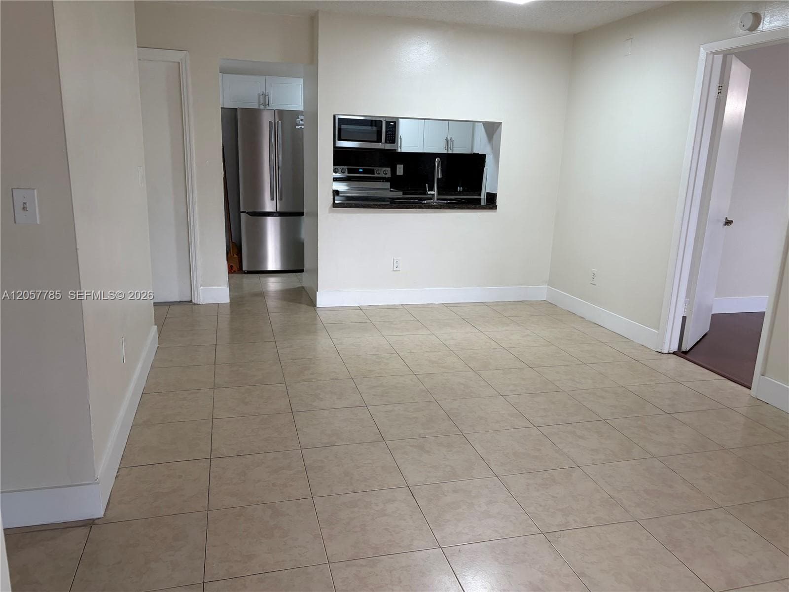 LAGO GRANDE CONDO THREE B · #56-22 in Hialeah - Photo 7