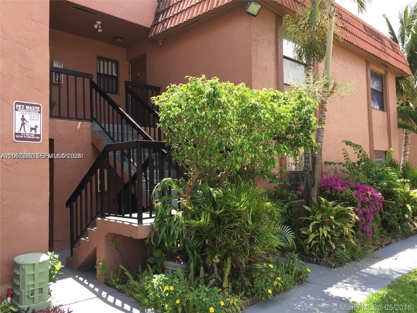 LAGO GRANDE CONDO THREE B · #56-22 in Hialeah - Photo 5