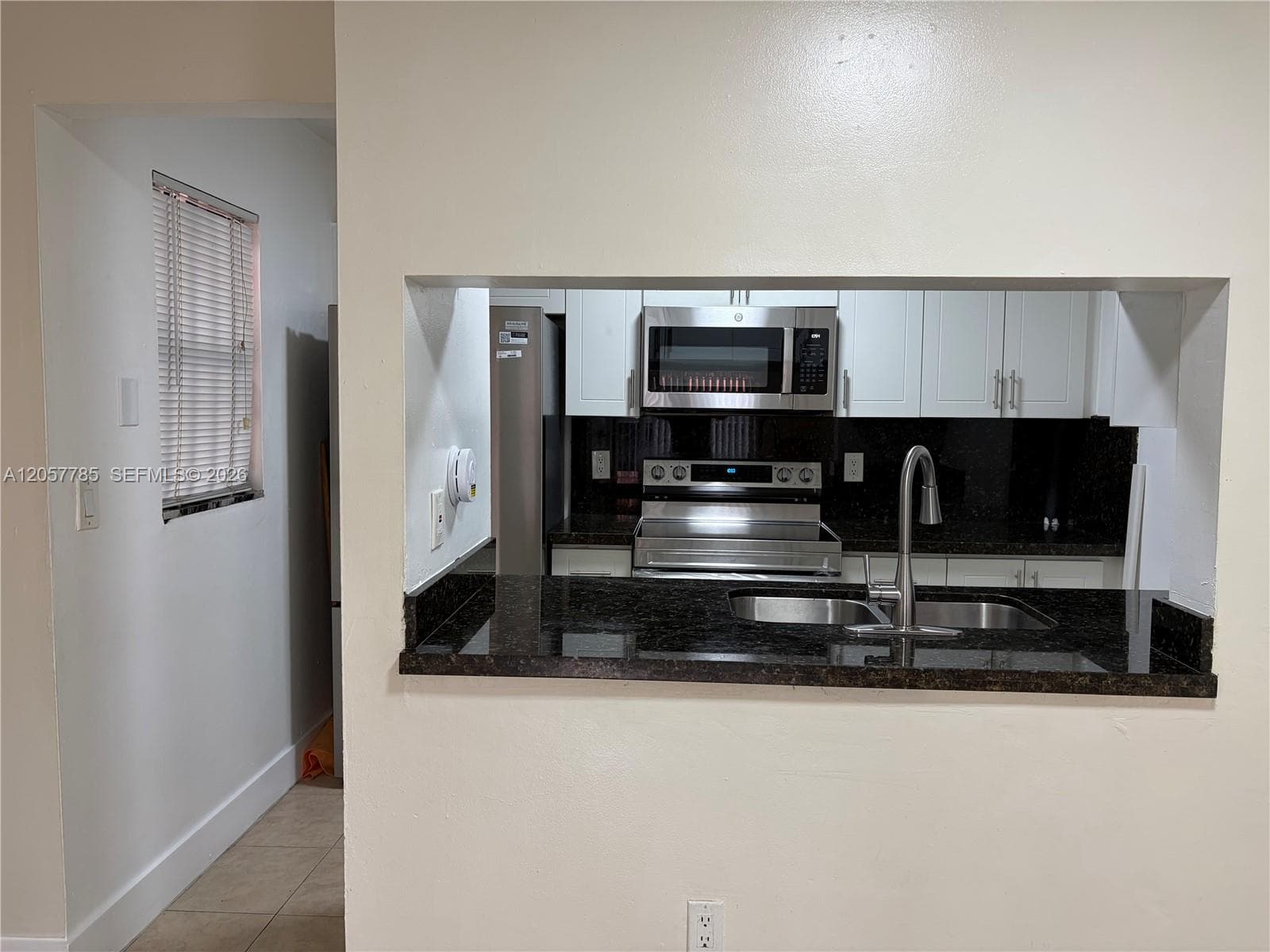 LAGO GRANDE CONDO THREE B · #56-22 in Hialeah - Photo 9